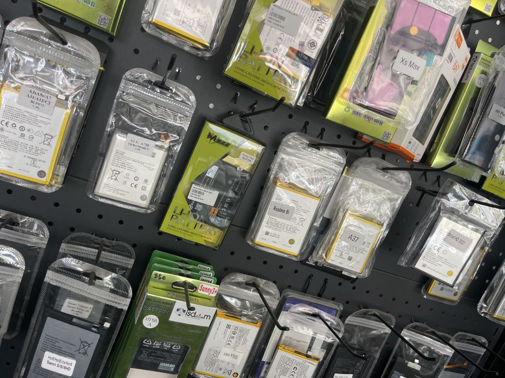 expert-phone-repairs-in-na-chaluai-saisinphone2-services