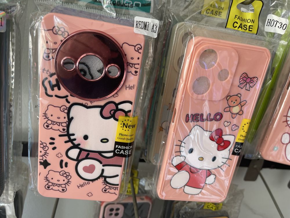 shop-stylish-phone-accessories-in-na-chaluai-saisinphone2-collection